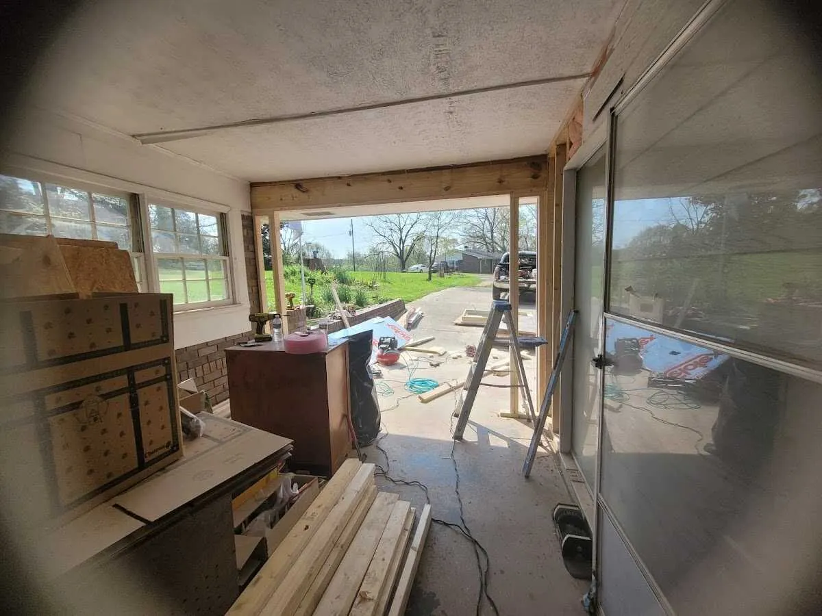 Air movers and dehumidifier for Water Mitigation Services in Smiths Station